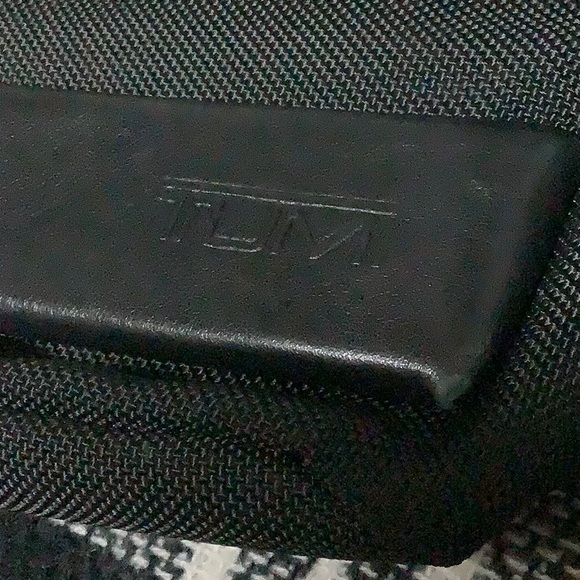 Tumi black leather & nylon crossbody bag - Picture 4 of 11